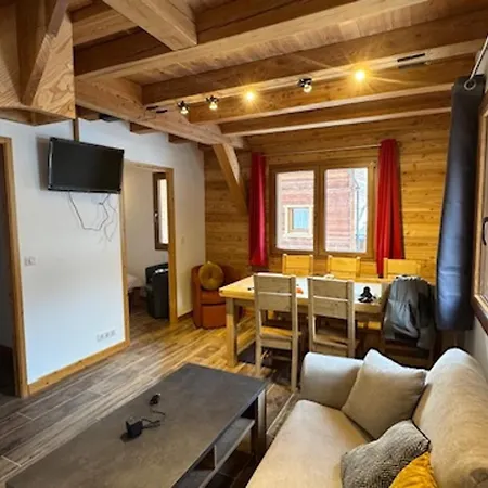 Duplex Montagne Pres Des Pistes, Parking Inclus - Fr-1-445-216 Apartment *